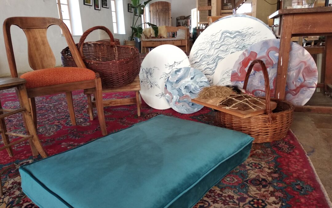 Im Teller – über den Rand hinaus. Geflochtenes, Gepolstertes, Gemaltes, Gekochtes